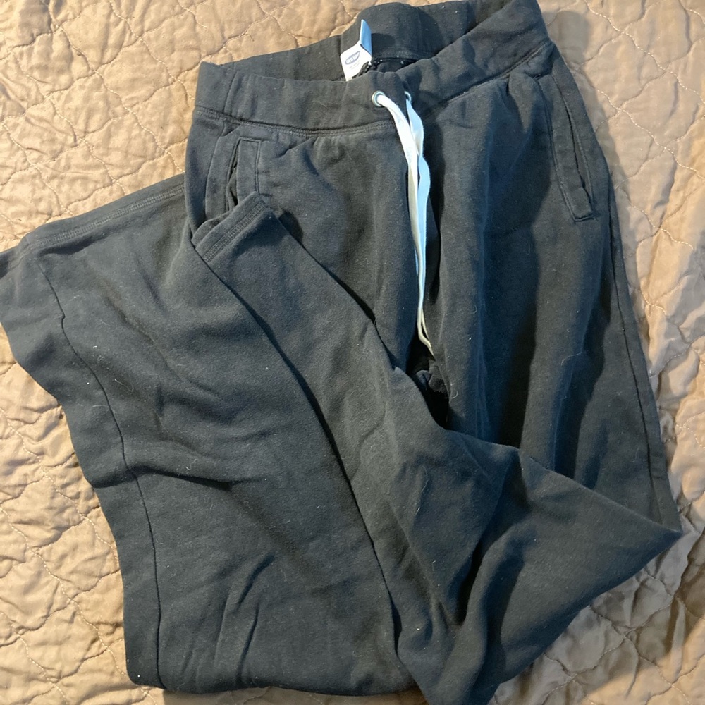 Black sweat pants